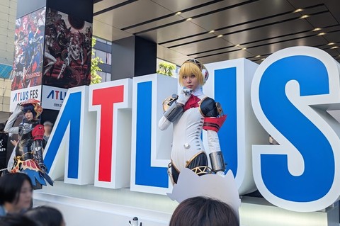 アイギスとメティスのコスプレイヤーさん