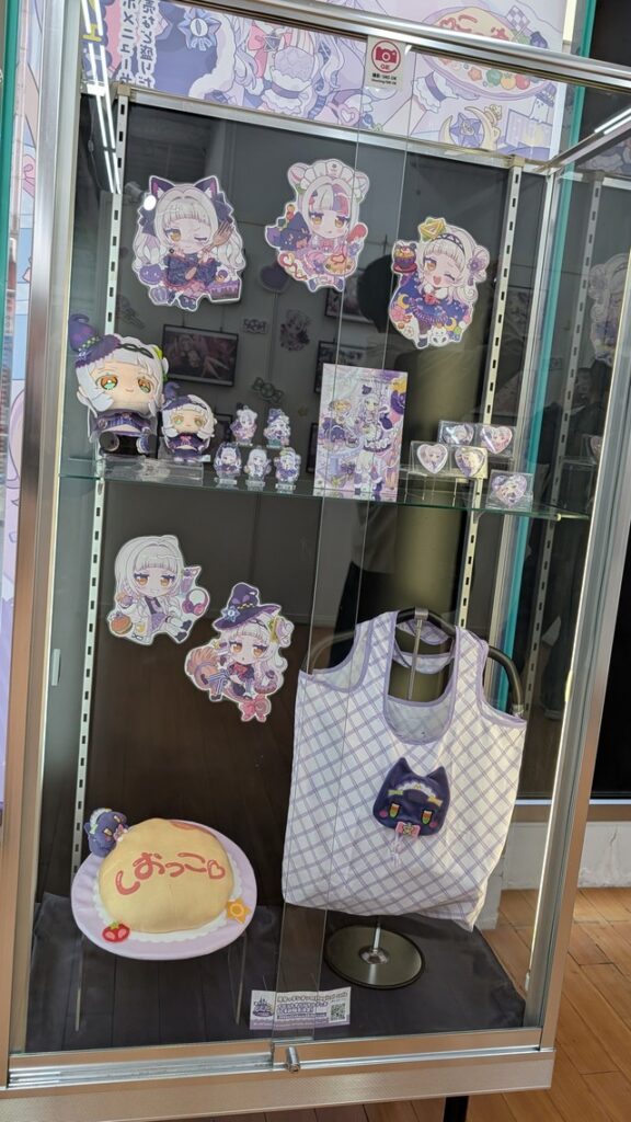 魔女っ子シオンのMagical cafe コラボグッズの見本展示