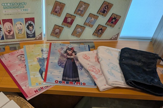 庭の湯 × ホロライブ コラボ グッズ展示ディスプレイ その3