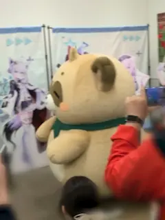 トコトコ歩く可愛らしい ぽこべぇ
-ホロライブEXPO後夜祭2025 着ぐるみグリーティング-