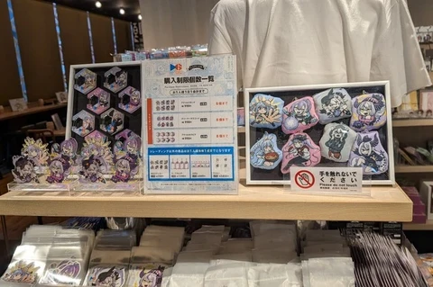 ホロライブ × ストリートファイター6コラボ カプコンプラサ池袋 グッズ販売のサンプルコーナー
