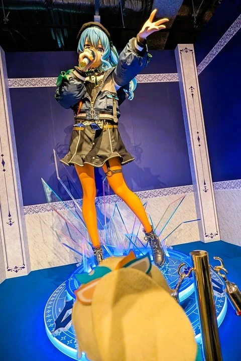 星街すいせい等身大フィギュア
- hololive‐探偵と怪盗、美術館に仕掛けられた謎 -