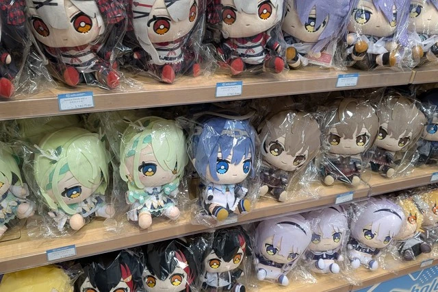 卒業メンバーのホロフレまた取り扱い中！
- hololive production official shop in Tokyo Station -