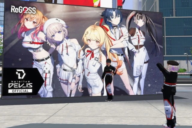 パネル前で記念撮影
-ホロアース ReGLOSS 2周年パーティ-