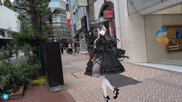 渋谷の歩道で、らでんちゃんARを重ねて撮影した写真。街をただ写しただけでもARが入るだけで特別な一枚になるショット。【ReGLOSS渋谷さんぽ中AR撮影