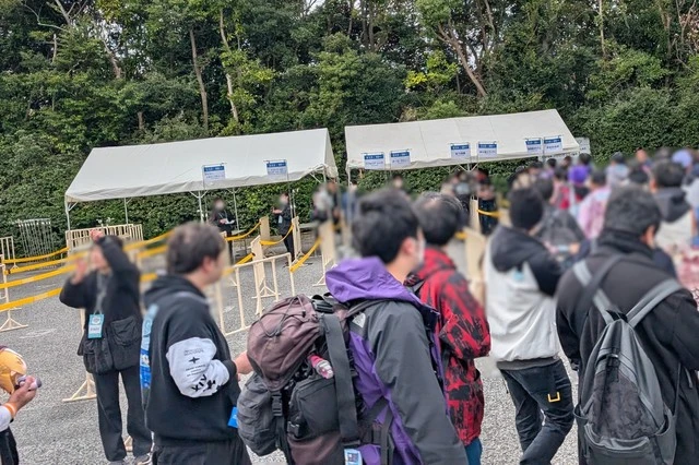 hololive SUPER EXPO2026 モニタリングチケット整理券配布場所の様子