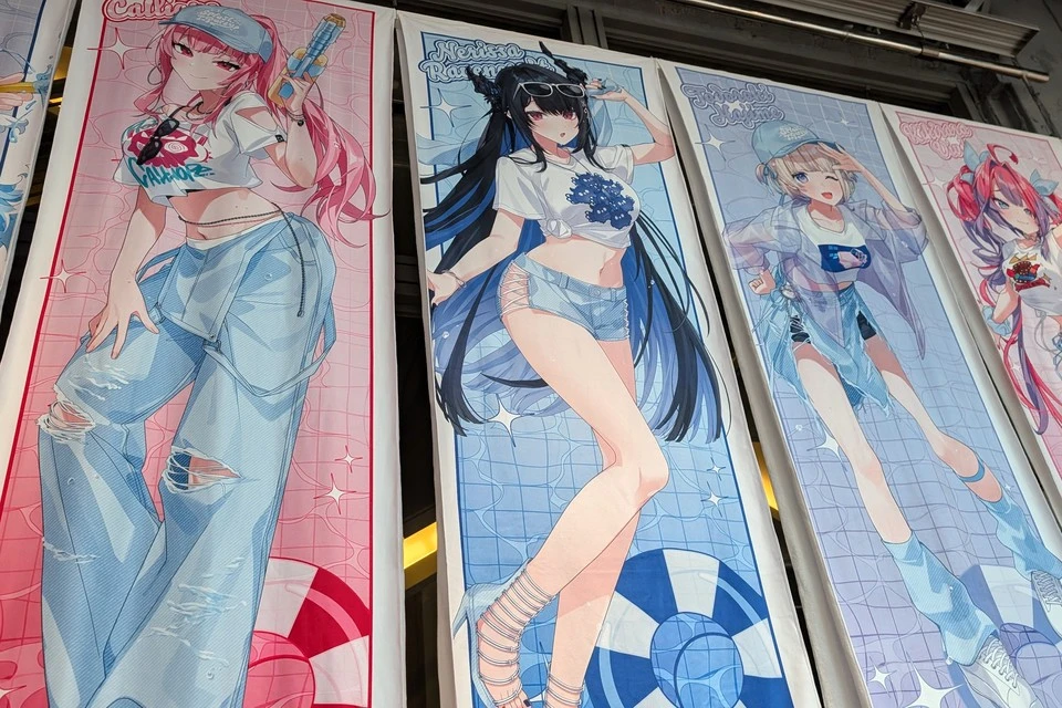 hololive Splash T-Party! キービジュアルイラストの等身大タオル 本当に大きい！